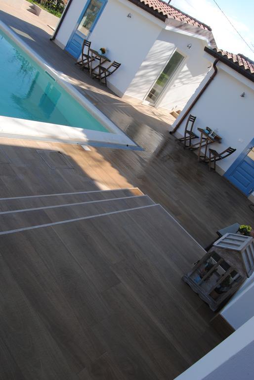 B&B La Gatta Sul Tetto Borgo san Donato  Exterior foto