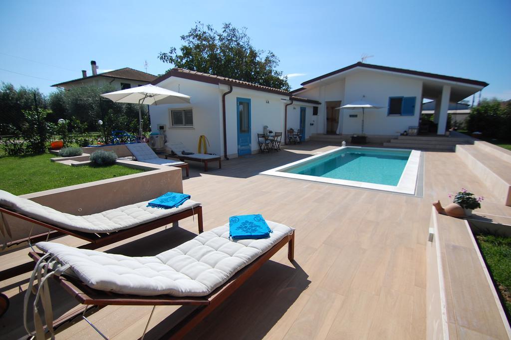 B&B La Gatta Sul Tetto Borgo san Donato  Exterior foto