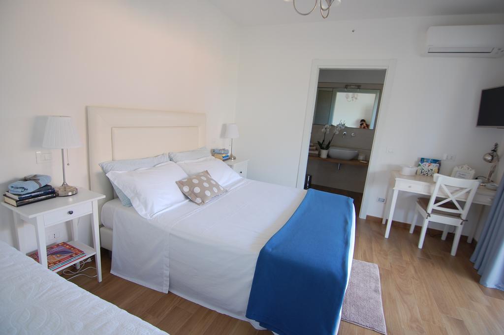 B&B La Gatta Sul Tetto Borgo san Donato  Exterior foto